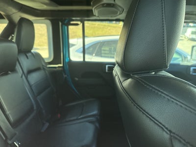 2020 Jeep Wrangler Unlimited Sahara Altitude 4X4