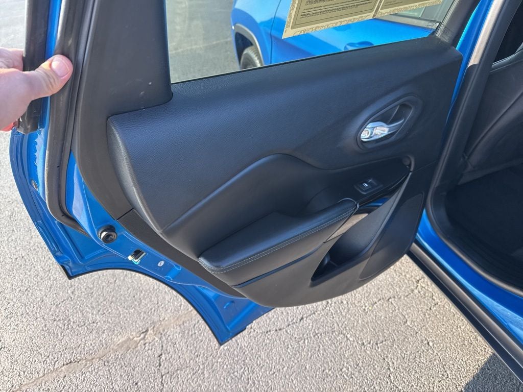 2023 Jeep Cherokee Altitude Lux 4x4