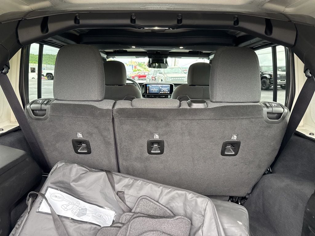 2025 Jeep Wrangler 4-Door Rubicon 4x4