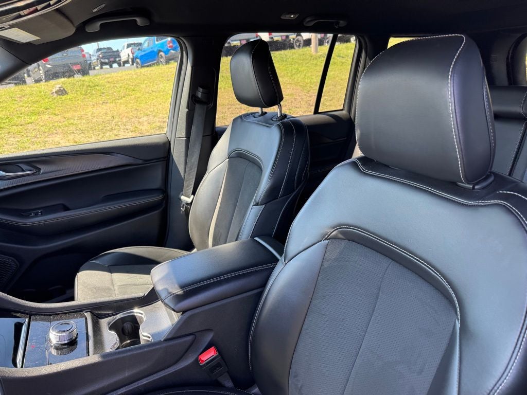 2025 Jeep Grand Cherokee Altitude 4x4