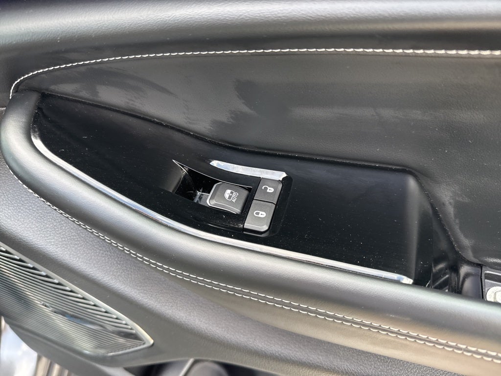 2022 Jeep Grand Cherokee Overland 4x4