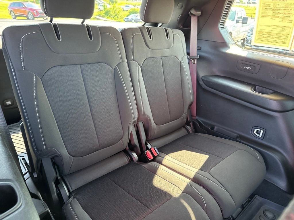 2024 Jeep Grand Cherokee L Laredo 4x2