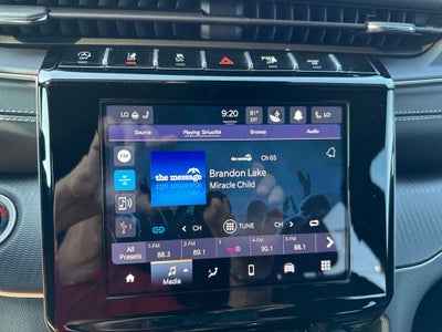 2024 Jeep Grand Cherokee L Laredo 4x2