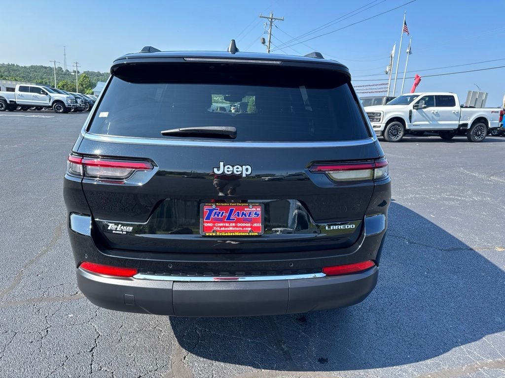 2024 Jeep Grand Cherokee L Laredo 4x2