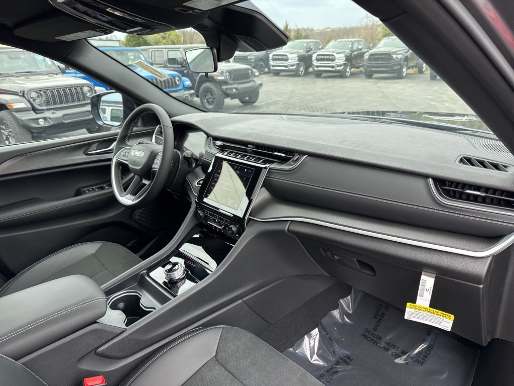 2025 Jeep Grand Cherokee L Altitude X 4x4