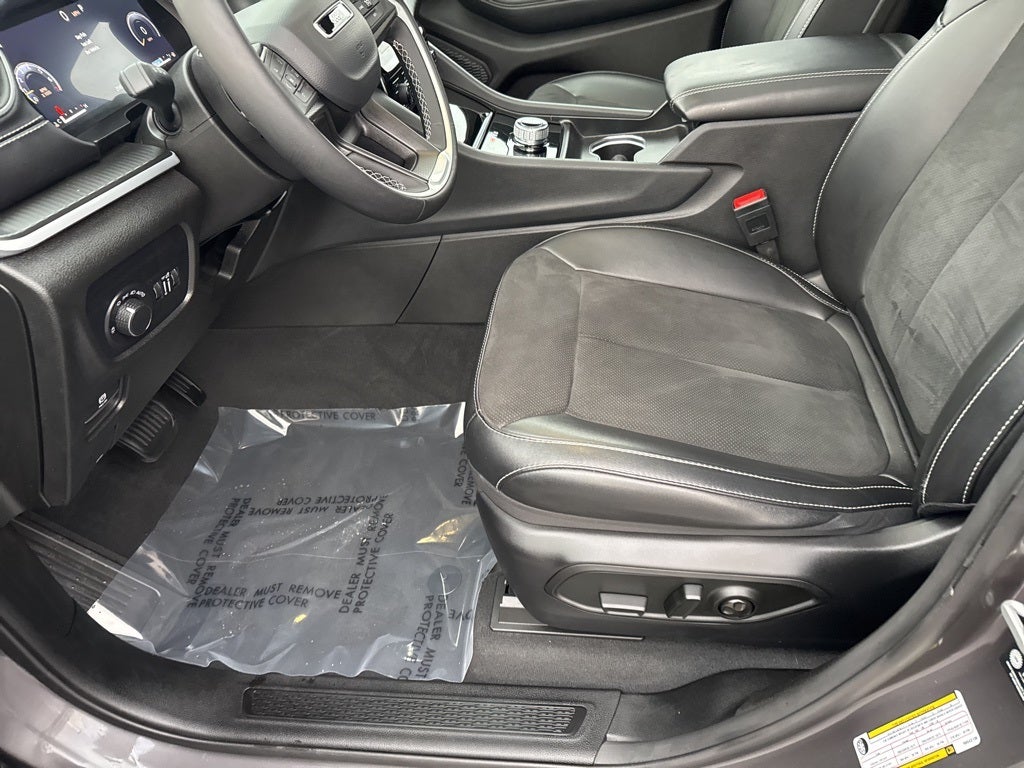 2024 Jeep Grand Cherokee L Altitude X 4x4