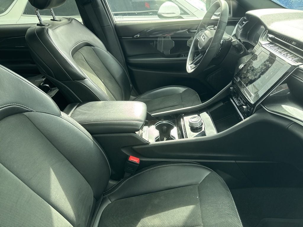 2023 Jeep Grand Cherokee L Altitude 4x4
