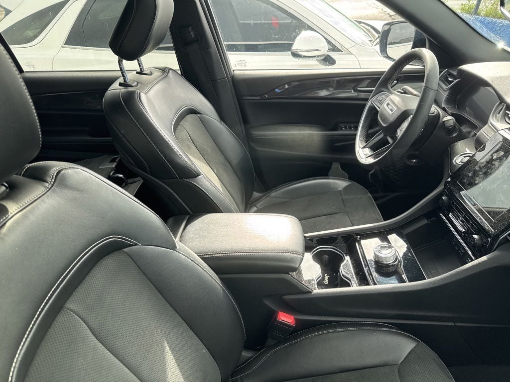 2023 Jeep Grand Cherokee L Altitude 4x4