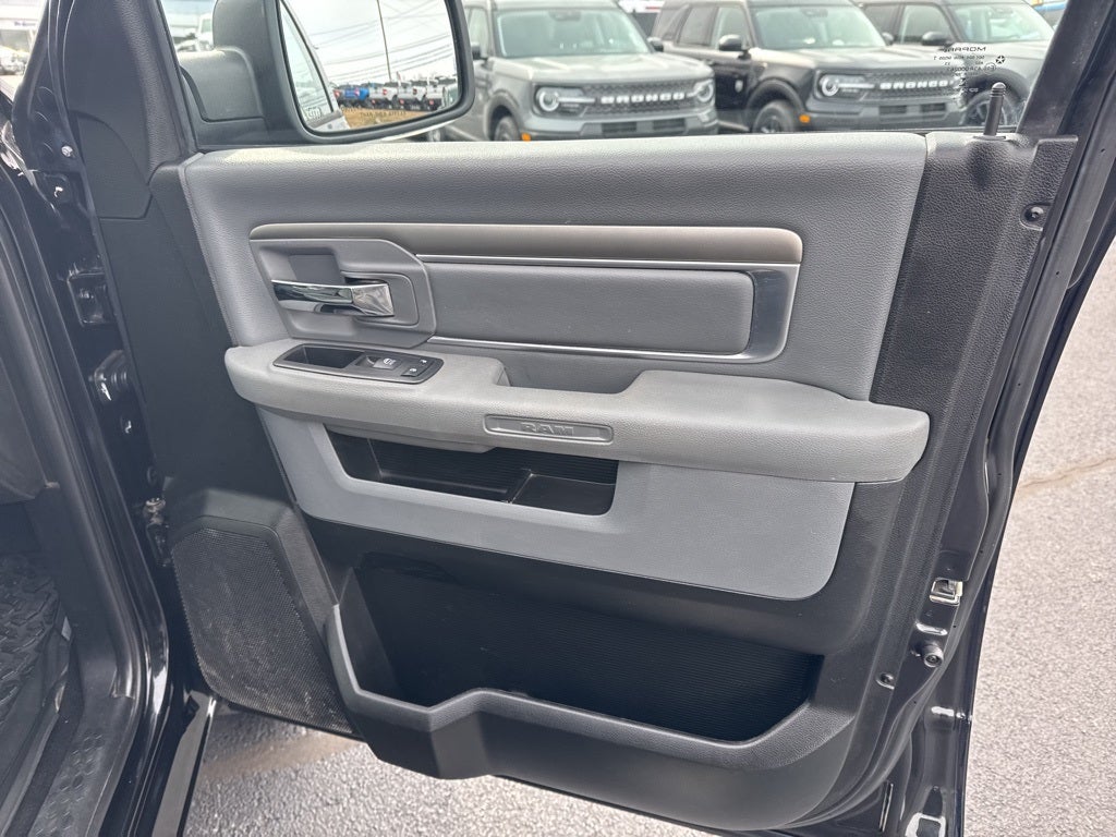 2019 RAM 1500 Classic Big Horn Crew Cab 4x4 5'7' Box