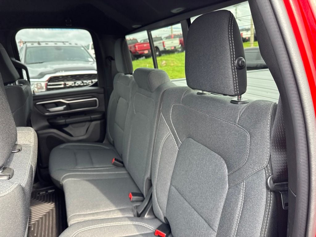 2022 RAM 1500 Big Horn Quad Cab 4x4 6'4' Box