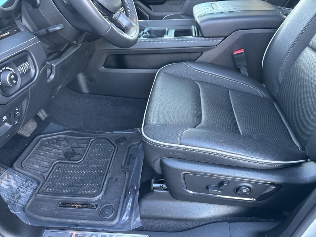 2025 RAM 1500 Limited Crew Cab 4x4 5'7' Box