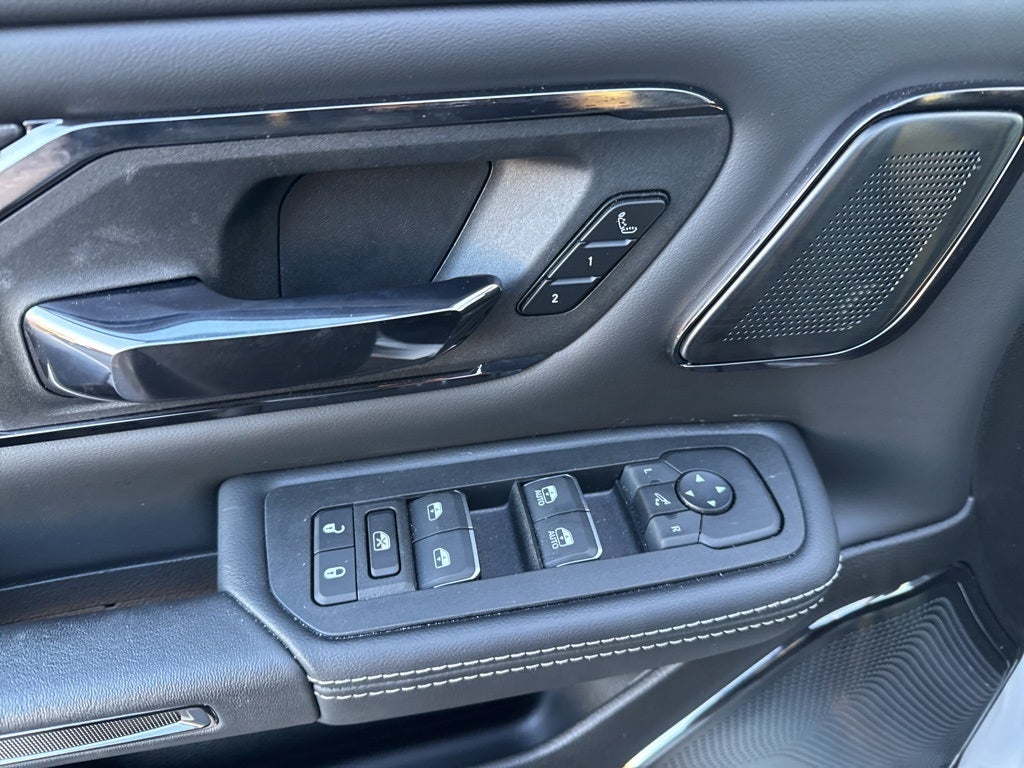 2025 RAM 1500 Limited Crew Cab 4x4 5'7' Box