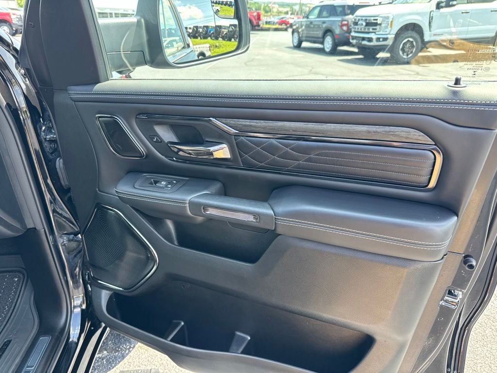 2025 RAM 1500 Limited Crew Cab 4x4 5'7' Box