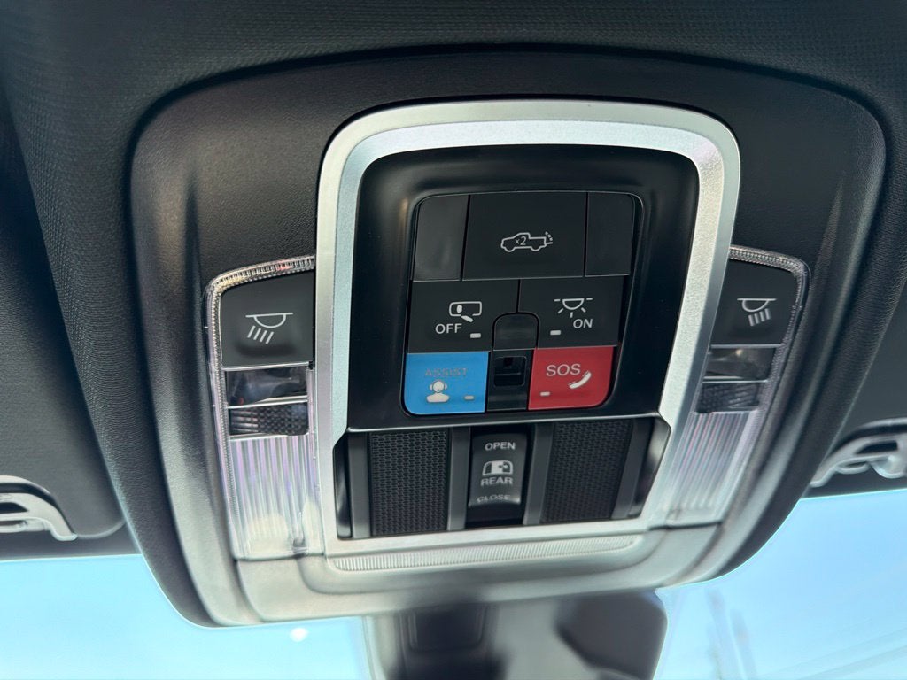 2026 RAM 1500 Limited Crew Cab 4x4 5'7' Box