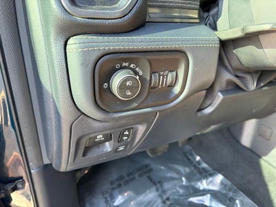 2021 RAM 1500 Limited Crew Cab 4x4 5'7' Box