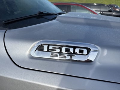 2025 RAM 1500 Laramie Crew Cab 4x4 5'7' Box