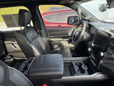 2025 RAM 1500 Laramie Crew Cab 4x4 5'7' Box