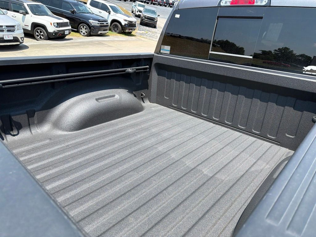 2023 RAM 1500 Laramie Crew Cab 4x4 5'7' Box