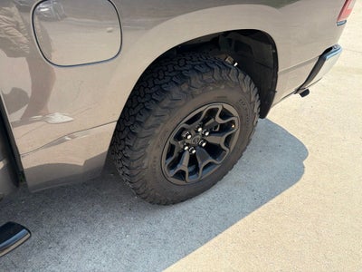 2023 RAM 1500 Laramie Crew Cab 4x4 5'7' Box