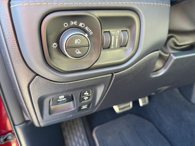 2025 RAM 1500 Tungsten Crew Cab 4x4 5'7' Box