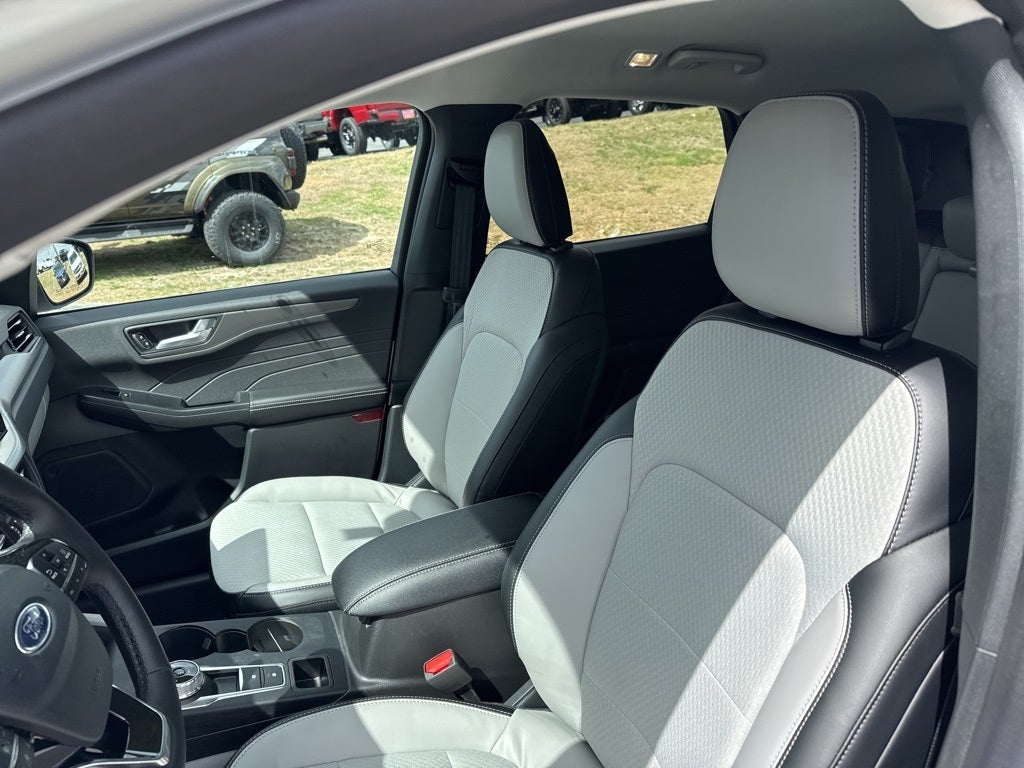 2025 Ford Escape Plug-In Hybrid Base