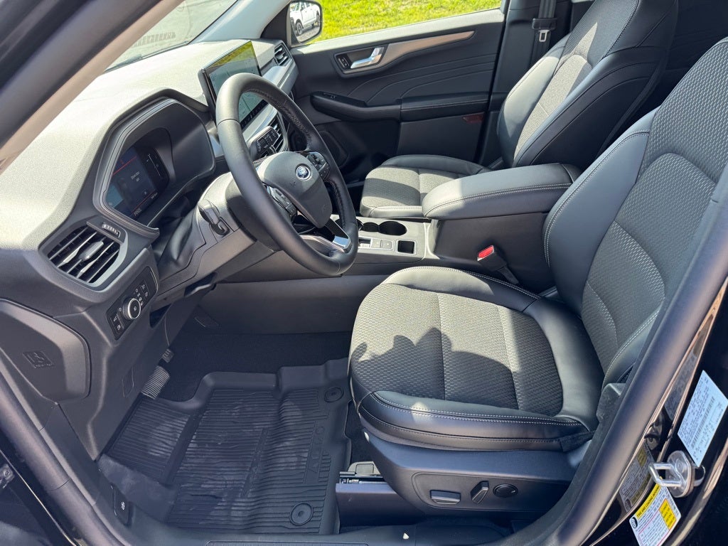 2025 Ford Escape Plug-In Hybrid Base