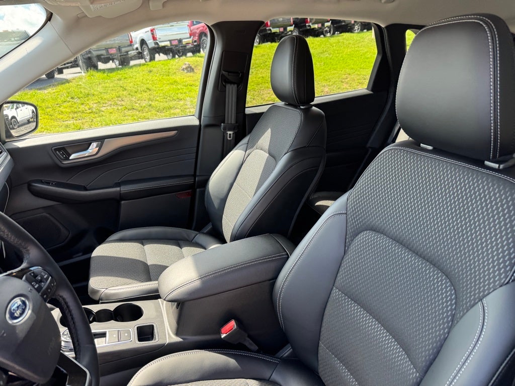 2025 Ford Escape Plug-In Hybrid Base