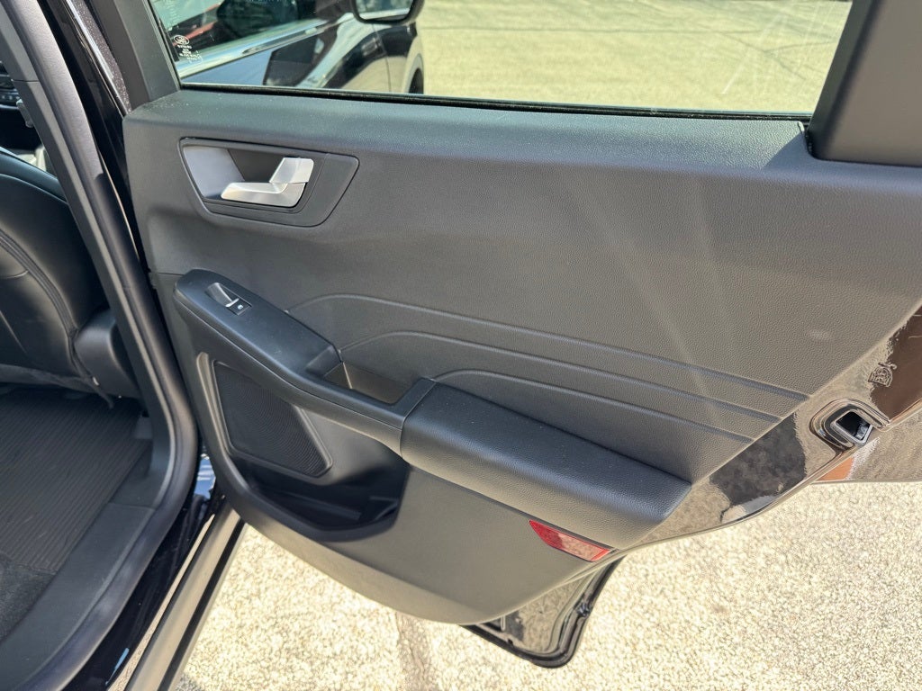 2025 Ford Escape Plug-In Hybrid Base