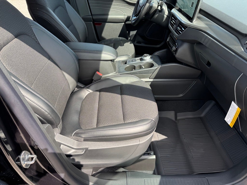 2025 Ford Escape Plug-In Hybrid Base