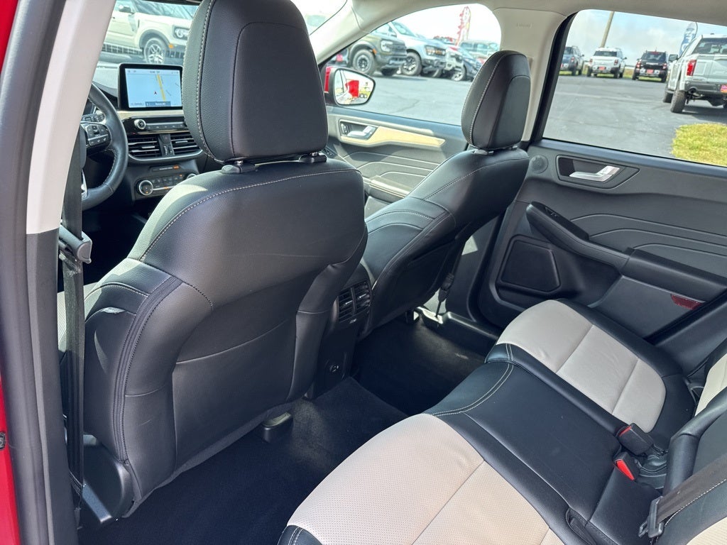 2022 Ford Escape Titanium Hybrid