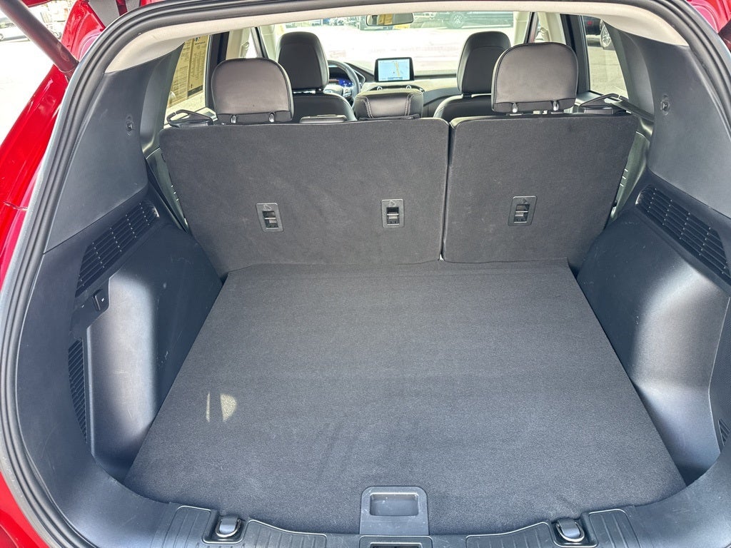 2022 Ford Escape Titanium Hybrid