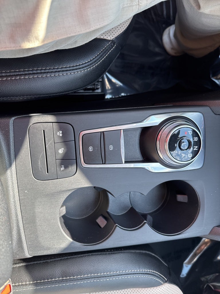 2022 Ford Escape Titanium Hybrid