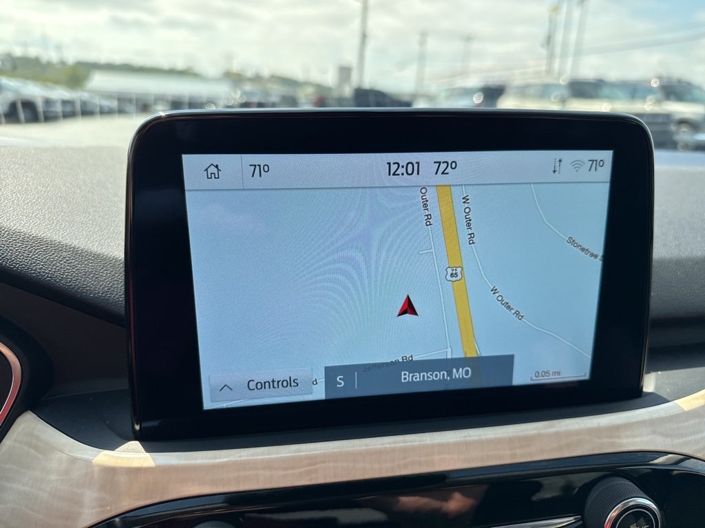 2022 Ford Escape Titanium Hybrid