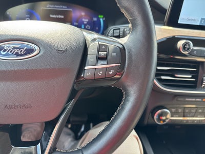 2022 Ford Escape Titanium Hybrid