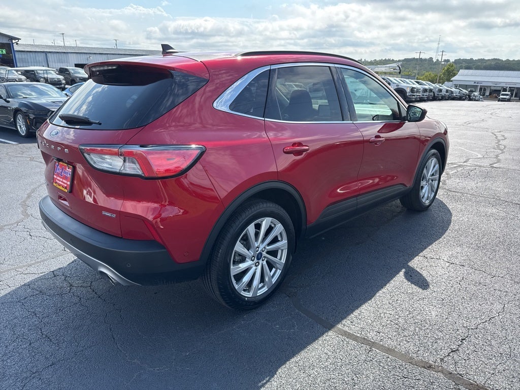 2022 Ford Escape Titanium Hybrid
