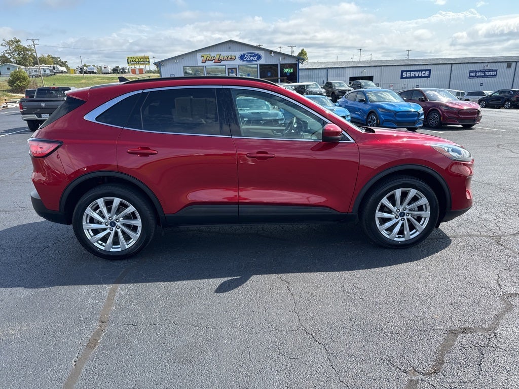 2022 Ford Escape Titanium Hybrid