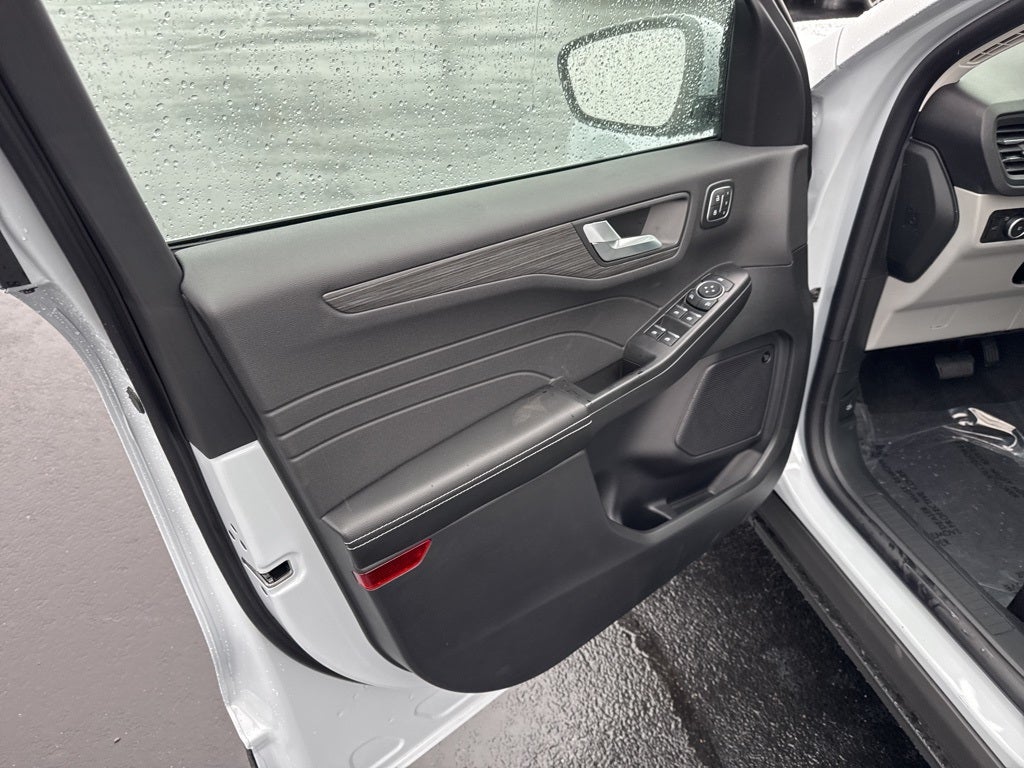 2026 Ford Escape Platinum