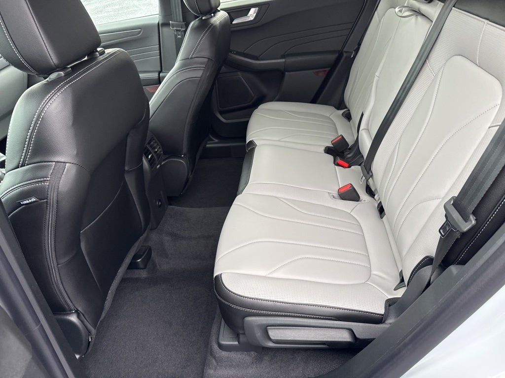 2026 Ford Escape Platinum