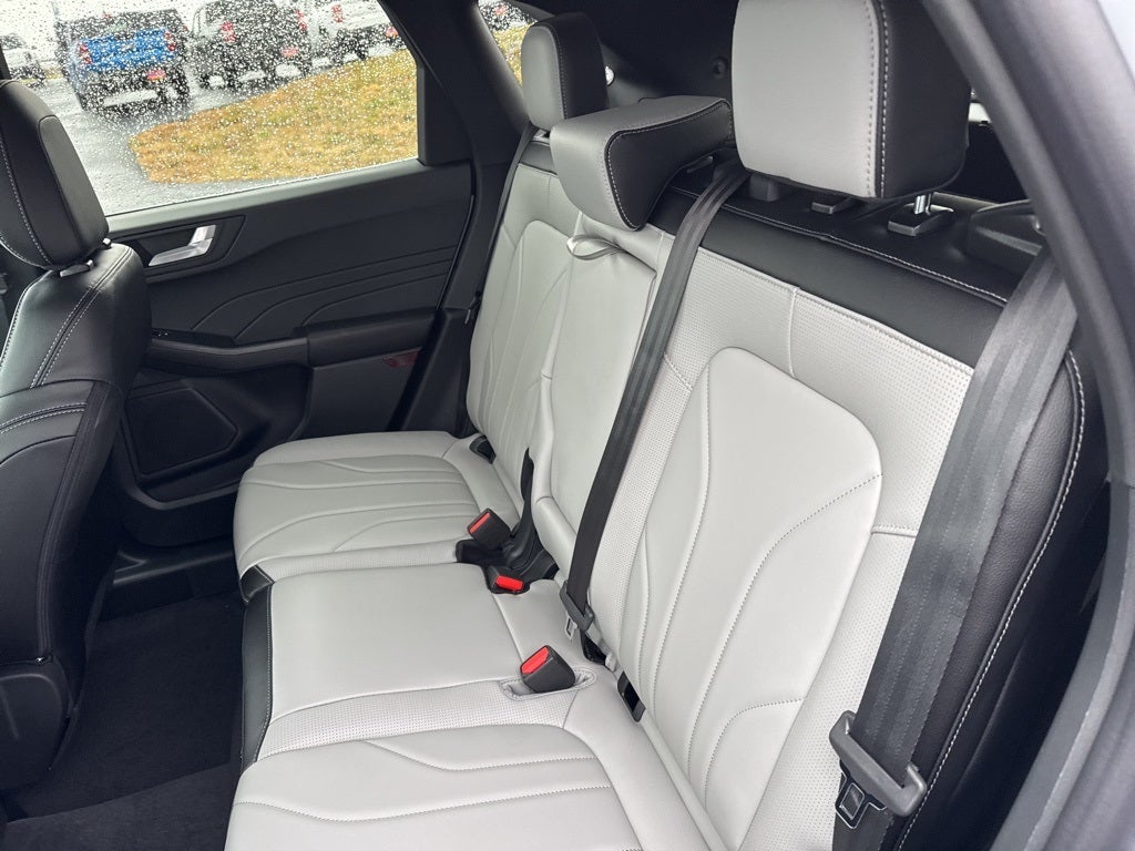 2026 Ford Escape Platinum