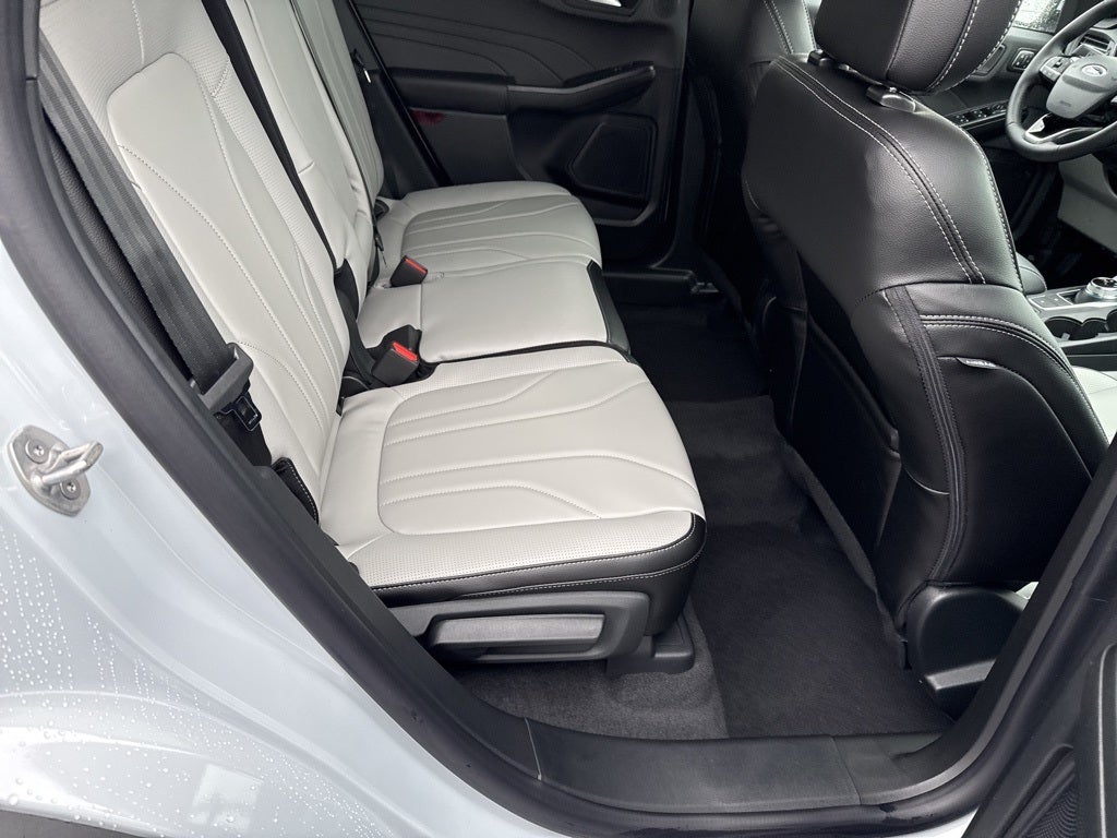 2026 Ford Escape Platinum