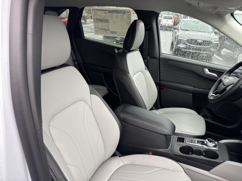 2026 Ford Escape Platinum