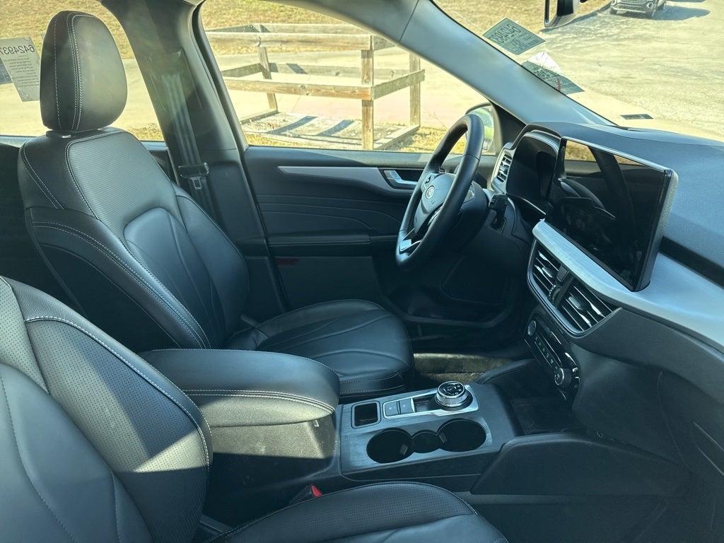 2025 Ford Escape Platinum