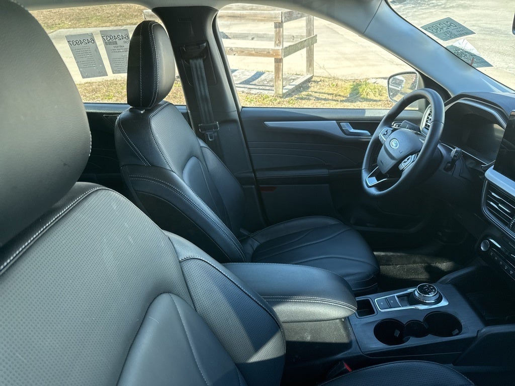 2025 Ford Escape Platinum