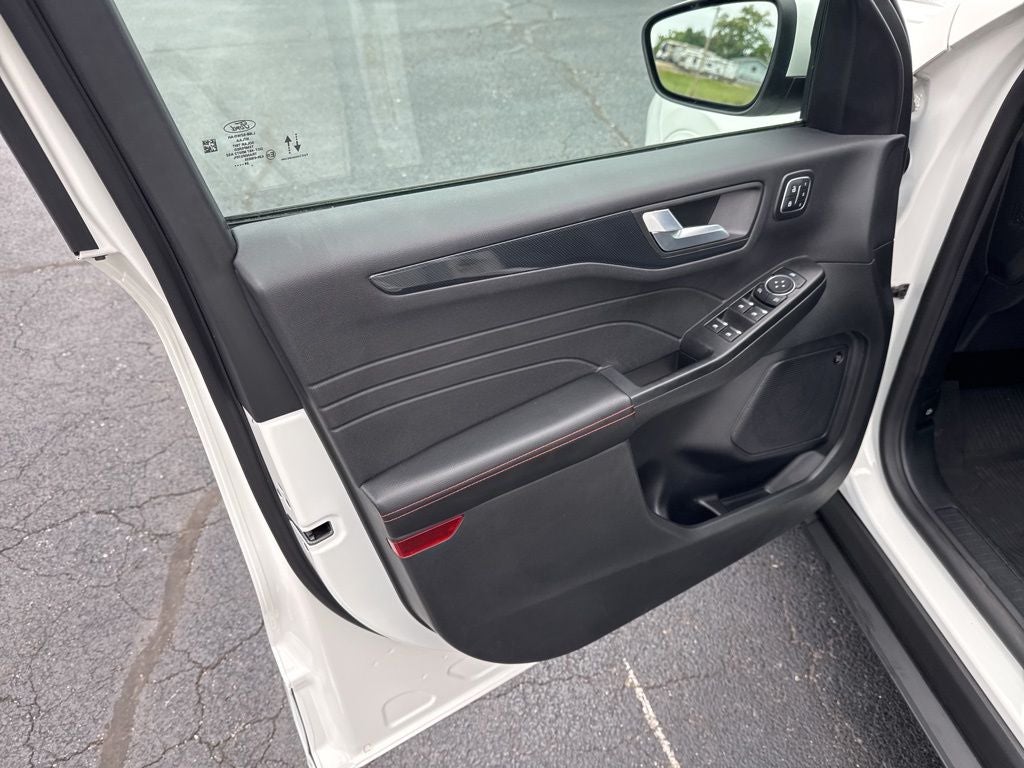 2025 Ford Escape ST-Line Elite