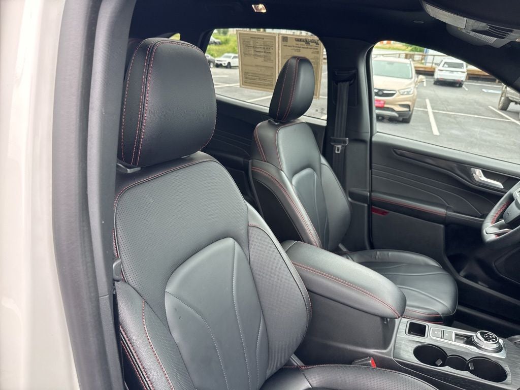 2025 Ford Escape ST-Line Elite
