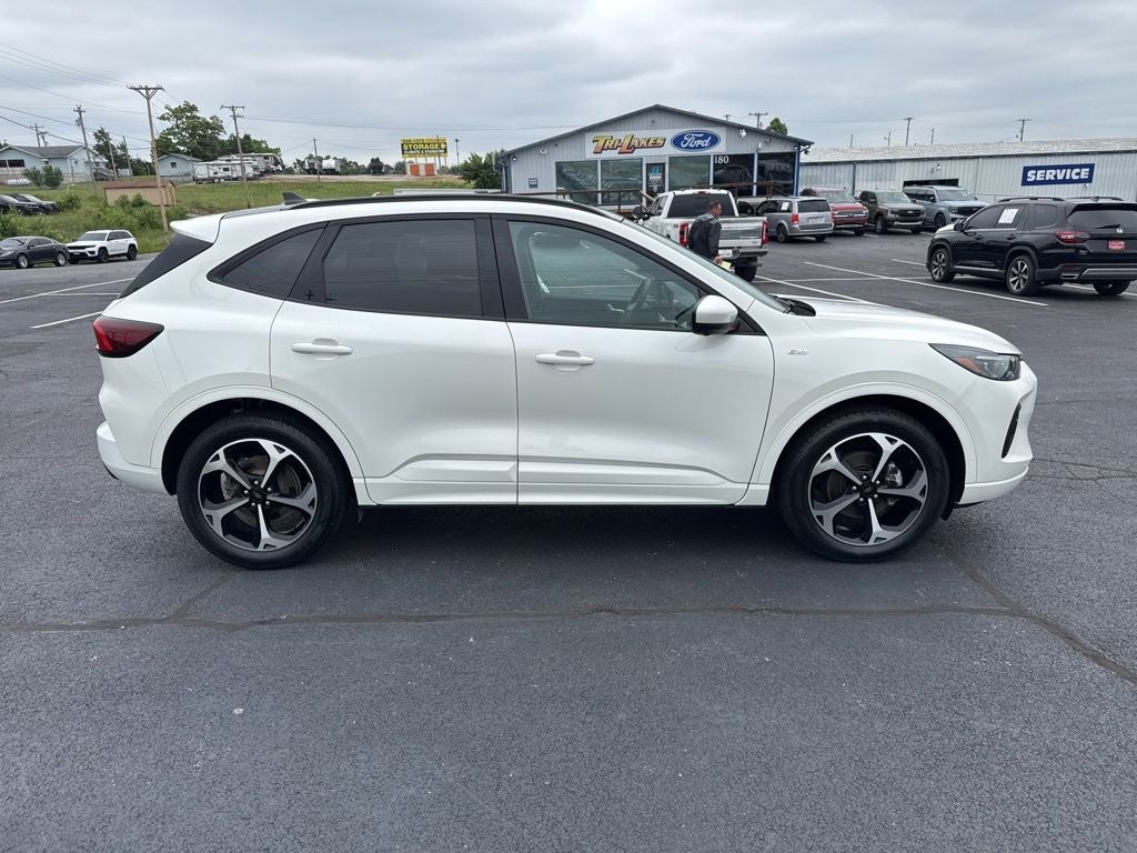 2025 Ford Escape ST-Line Elite