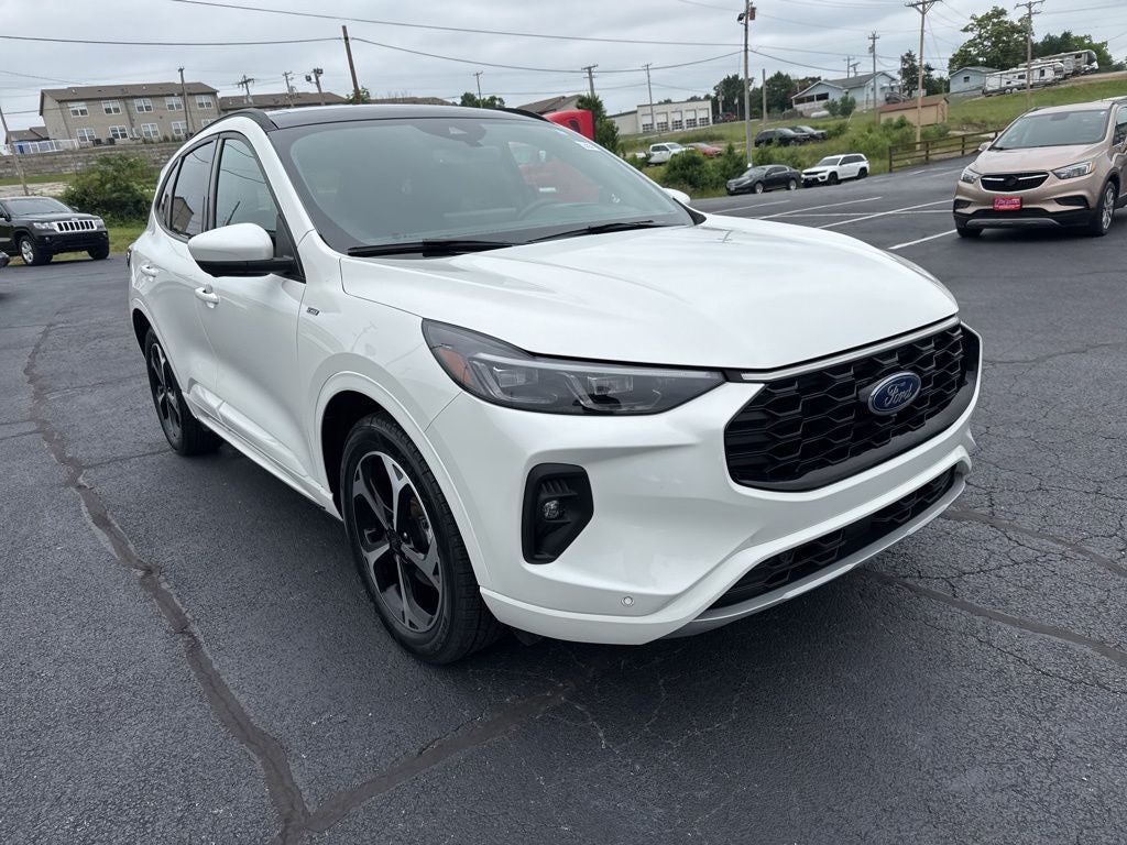 2025 Ford Escape ST-Line Elite