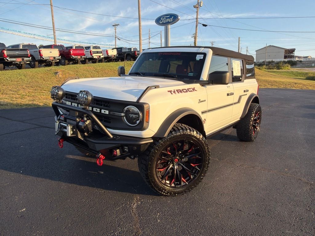 2023 Ford Bronco Base