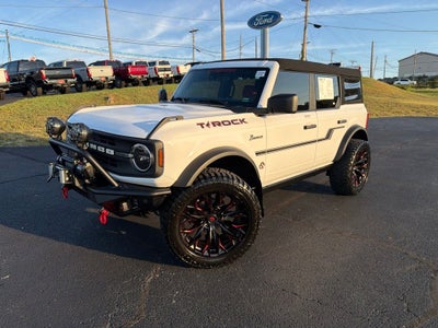 2023 Ford Bronco Base