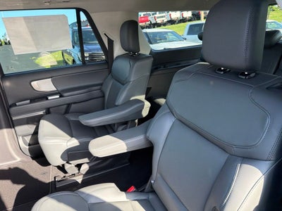 2027 Ford Expedition Max Active